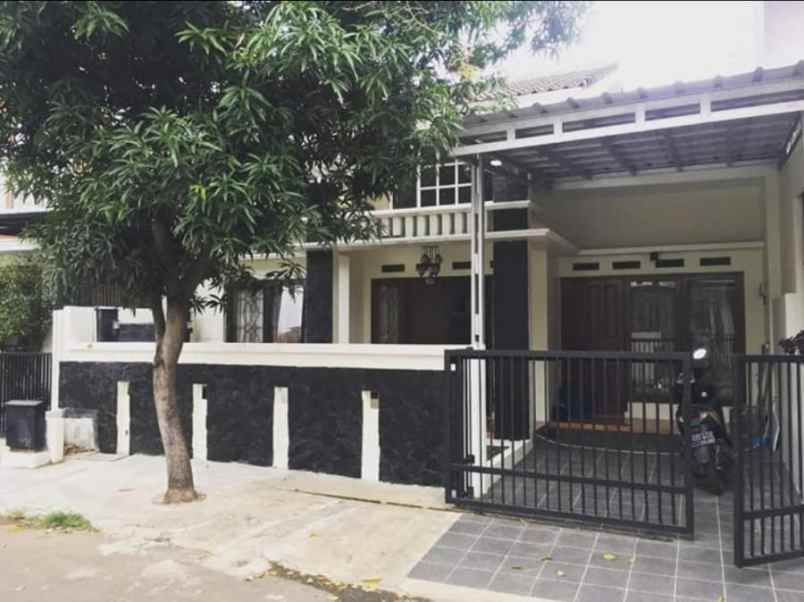 rumah jl kereta kencana ii rw