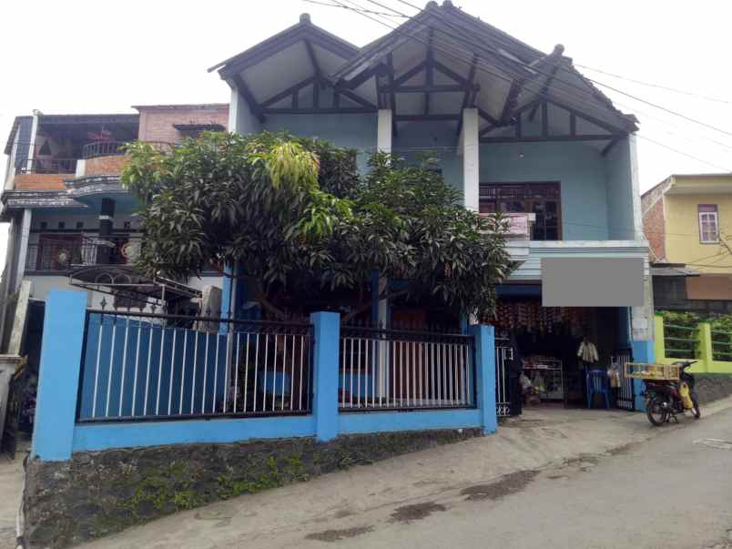 rumah jl pesantren al maqom dekat polres cibabat