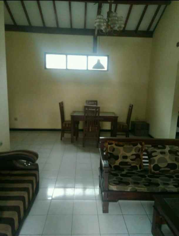 rumah jl suryalaya buahbatu bandung