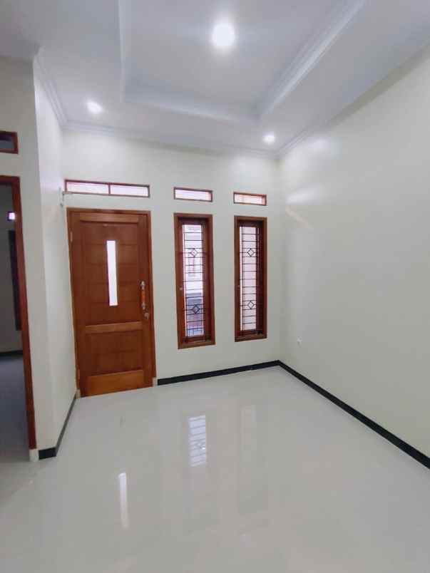 rumah jln raya sawangan pancoranmas