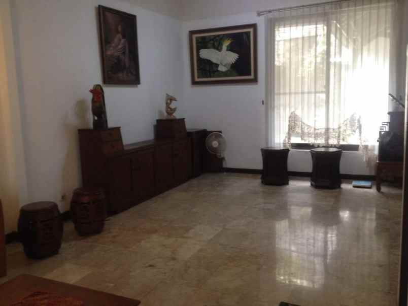 rumah keren di tangerang selatan