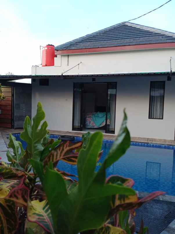 rumah kolam renang pribadi di jl jogja wonosari