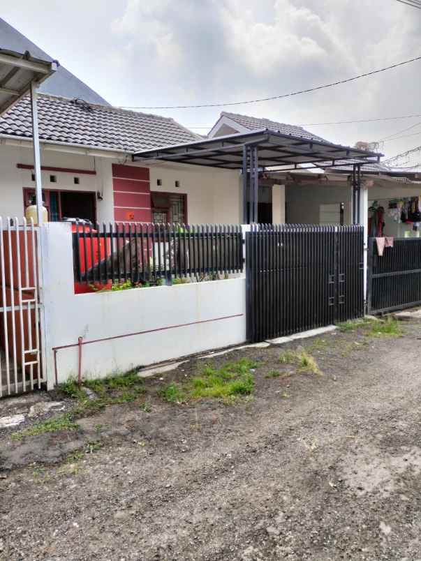 rumah komp sariwangi dekat kampus polban strategis