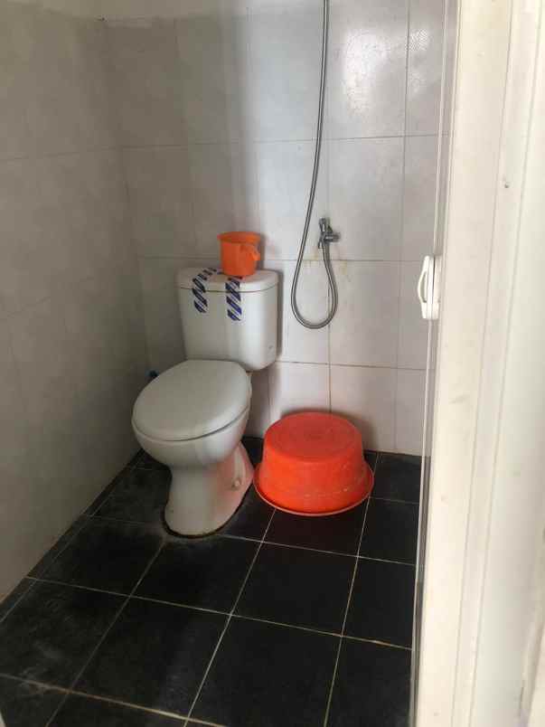 rumah kost siap huni full penghuni lokasi sigura gura