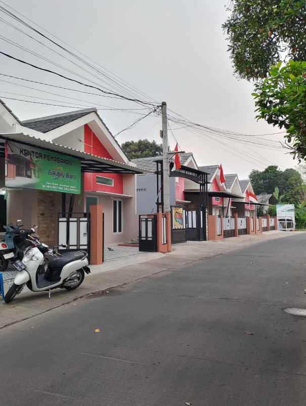 rumah kpr pinggir jalan dekat stasiun krl