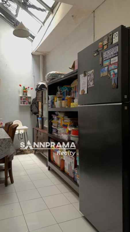 rumah luas di komplek pgri cilodong dijual cepat rn