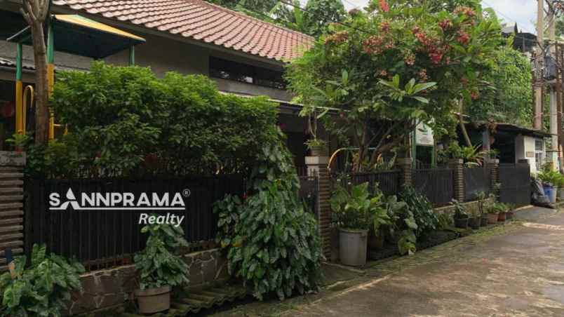 rumah luas di komplek pgri cilodong dijual cepat rn