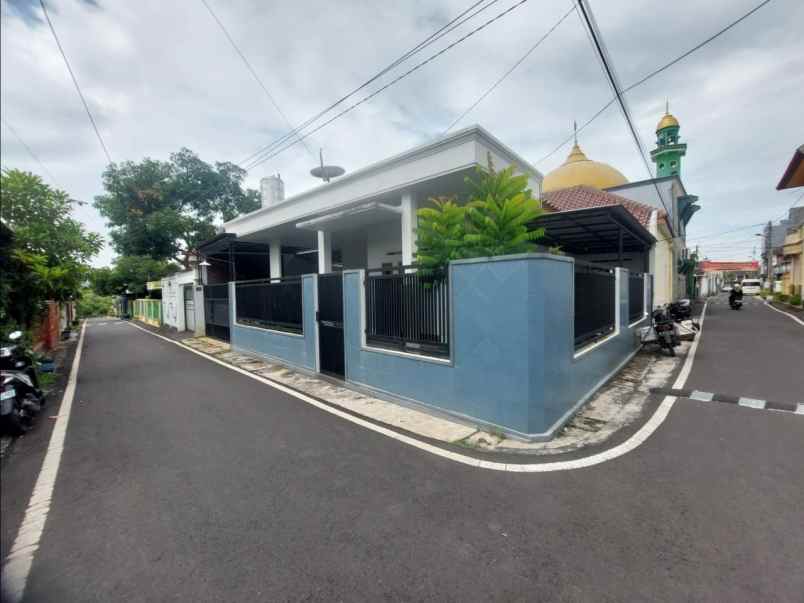 rumah luas siap huni lokasi di jl puntodewo malang