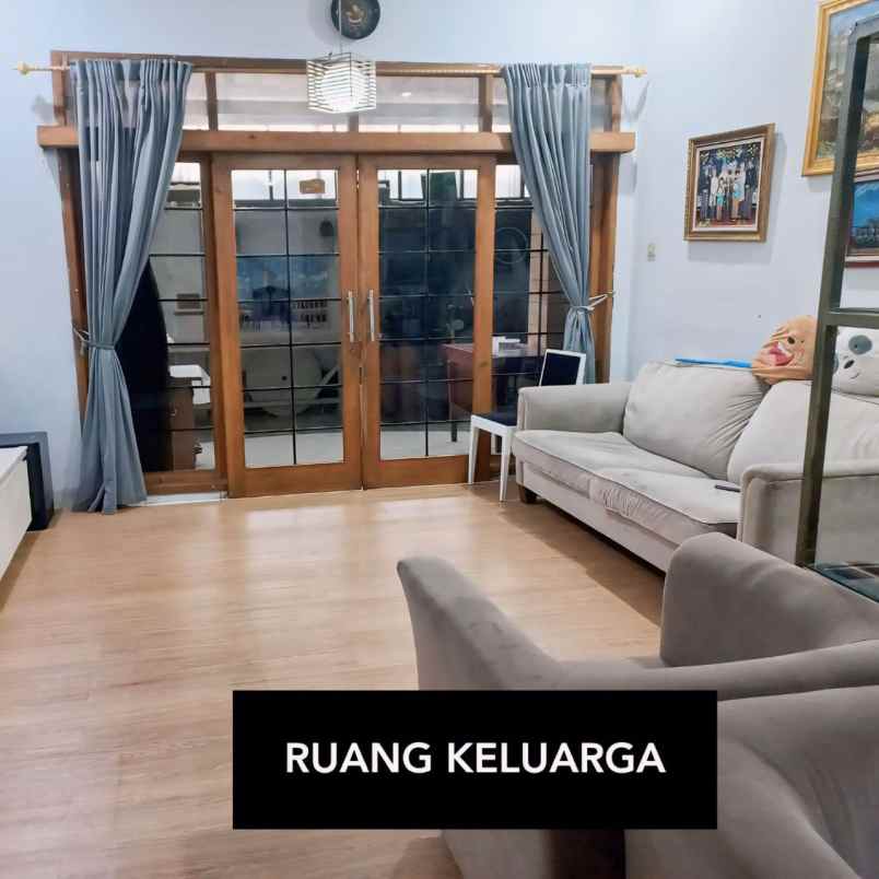 rumah lux siap huni di singgasana mekarwangi bandung