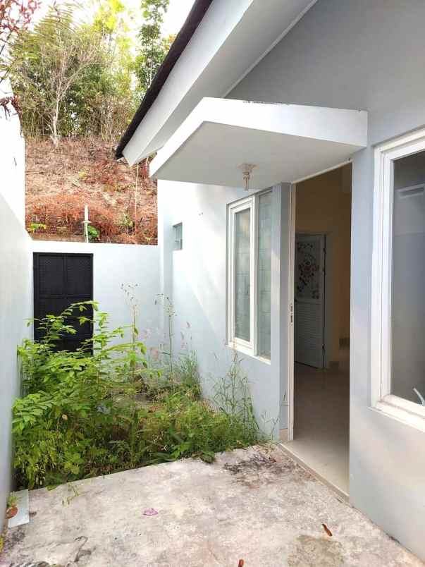 rumah manis minimalis di villa gardenia