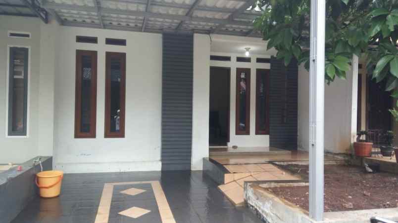 rumah meruyung limo depok