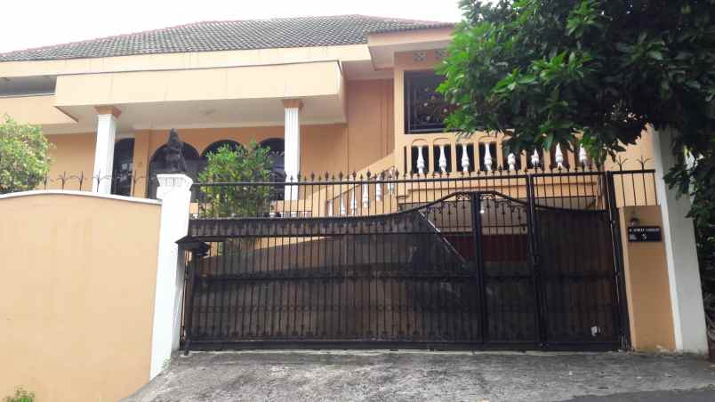 rumah mewah 2 lantai bukit sari semarang