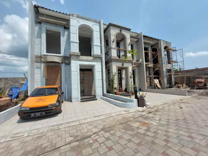 rumah mewah 2 lantai harga termurah di banguntapan