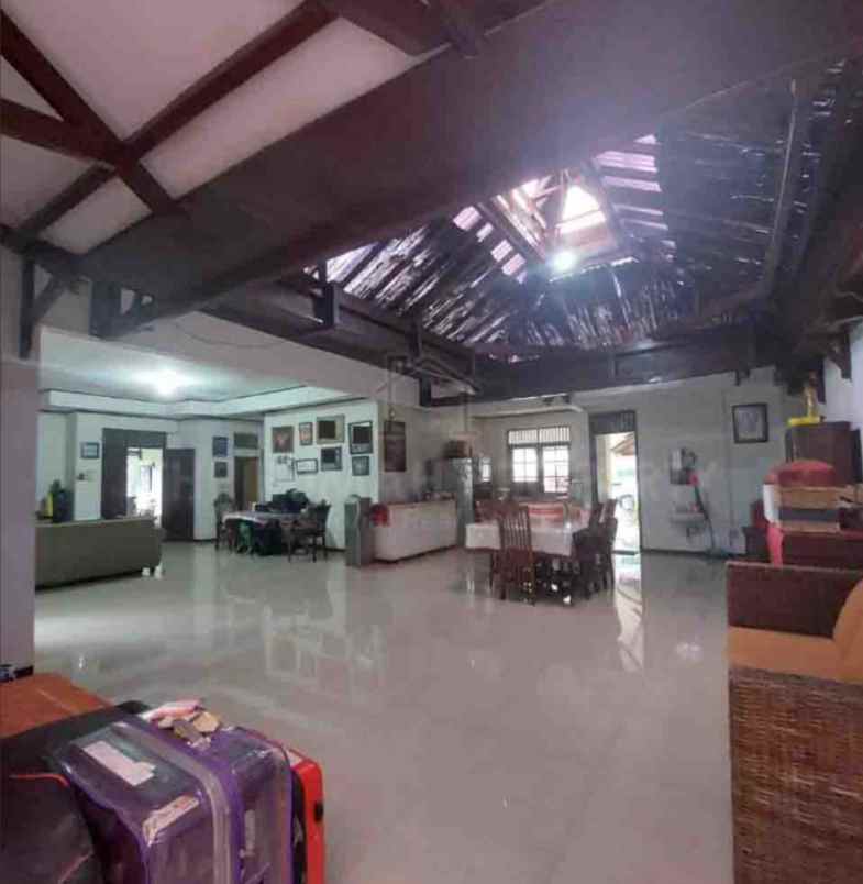 rumah mewah asri di jakarta selatan