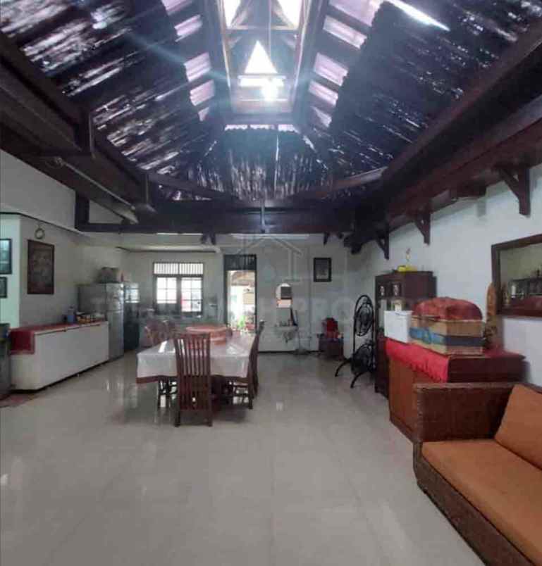 rumah mewah asri di jakarta selatan