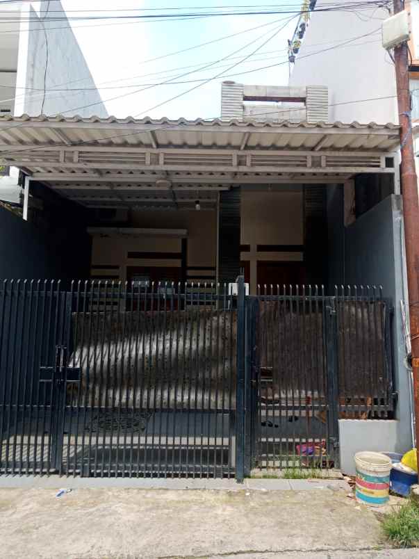 rumah minimalis cipageran jl somawinata cimahi