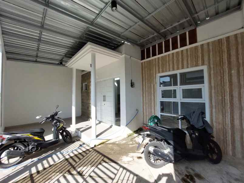 rumah minimalis idaman dekat kampus umy