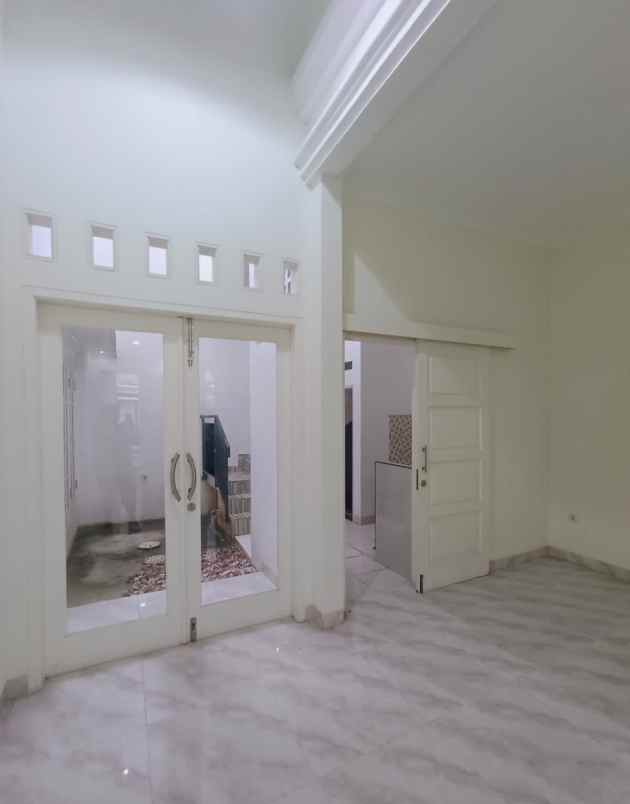 rumah minimalis modern siap huni area bintaro