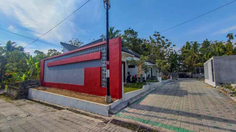 rumah modern 2 lantai dekat calon kampus ukdw sedayu