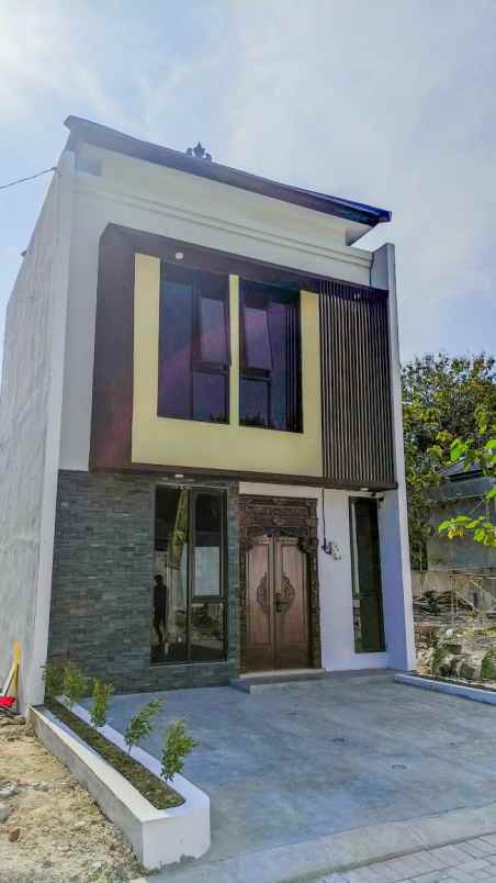 rumah modern 2 lantai dekat calon kampus ukdw sedayu