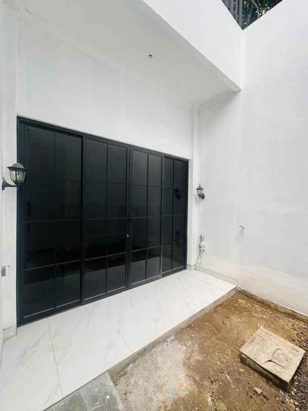 rumah modern 2 lantai di godean