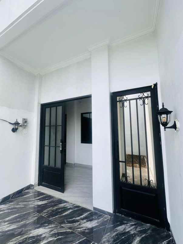 rumah modern 2 lantai di godean