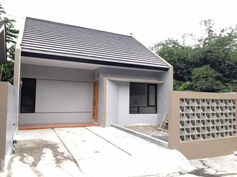 rumah modern minimalis di tegaltirto berbah