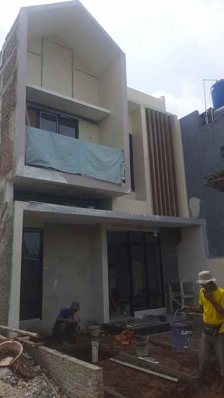 rumah murah 2 lantai tangerang selatan