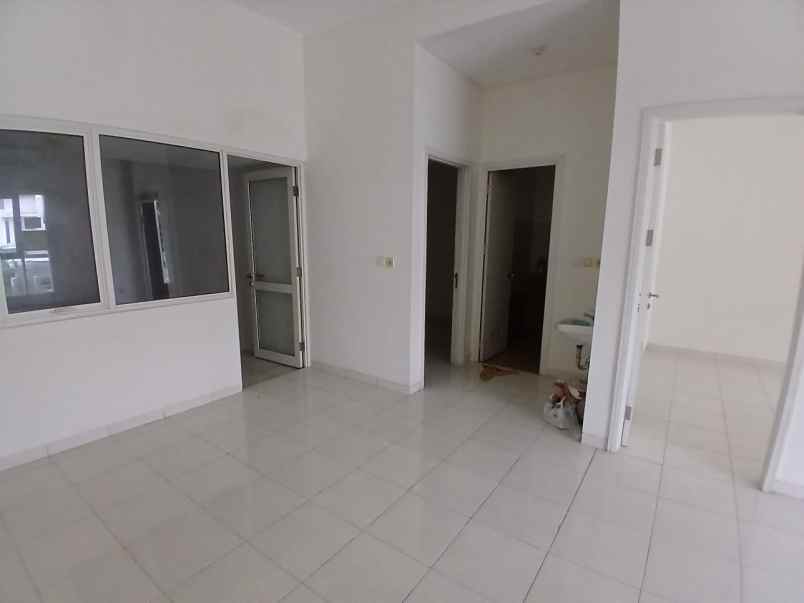 rumah murah di cluster fedora suvarna sutera tangerang