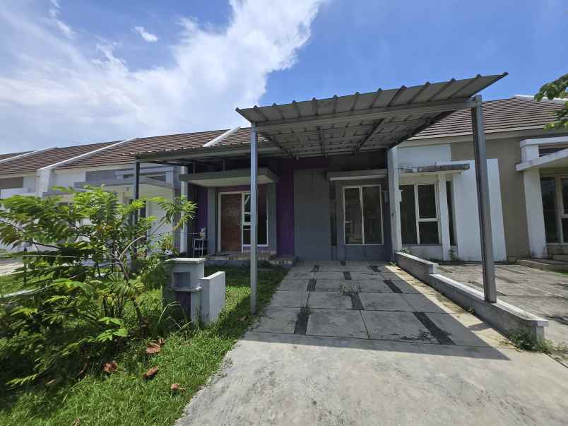 rumah murah di cluster fedora suvarna sutera tangerang