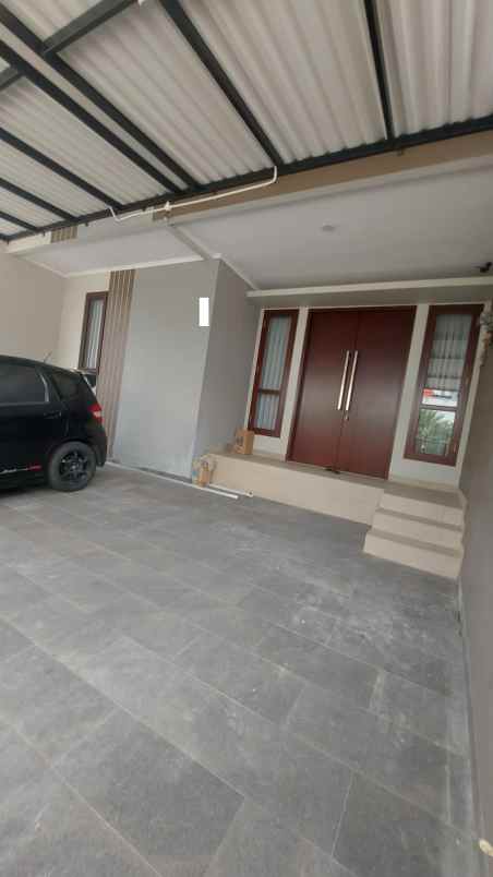 rumah pelepah kelapa gading