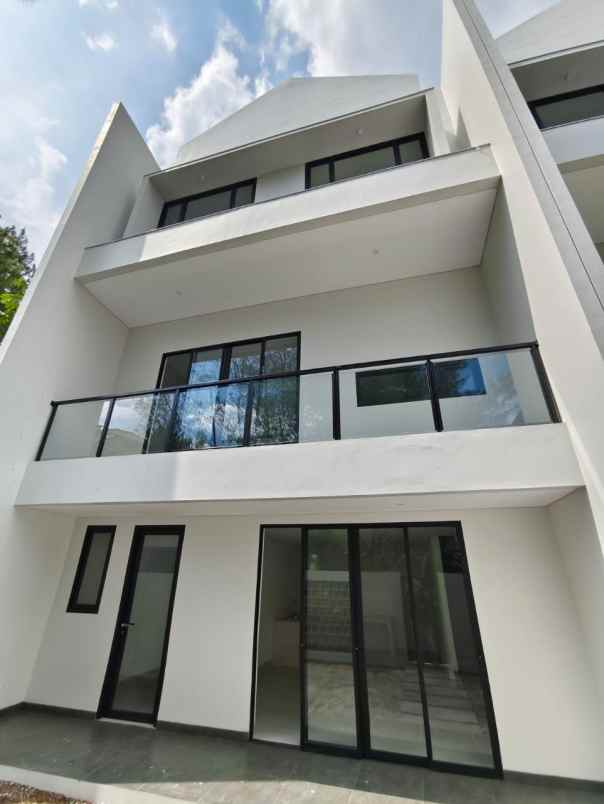 rumah pondok hijau gegerkalong setiabudi