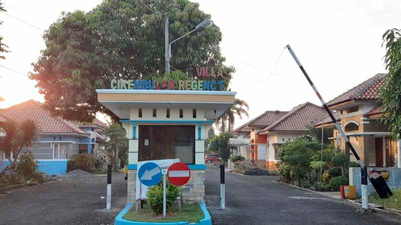 rumah rasa villa murah