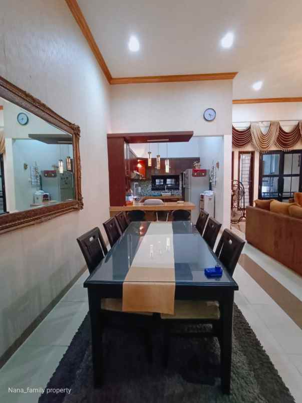 rumah second bagus dekat ke permata hijau jaksel