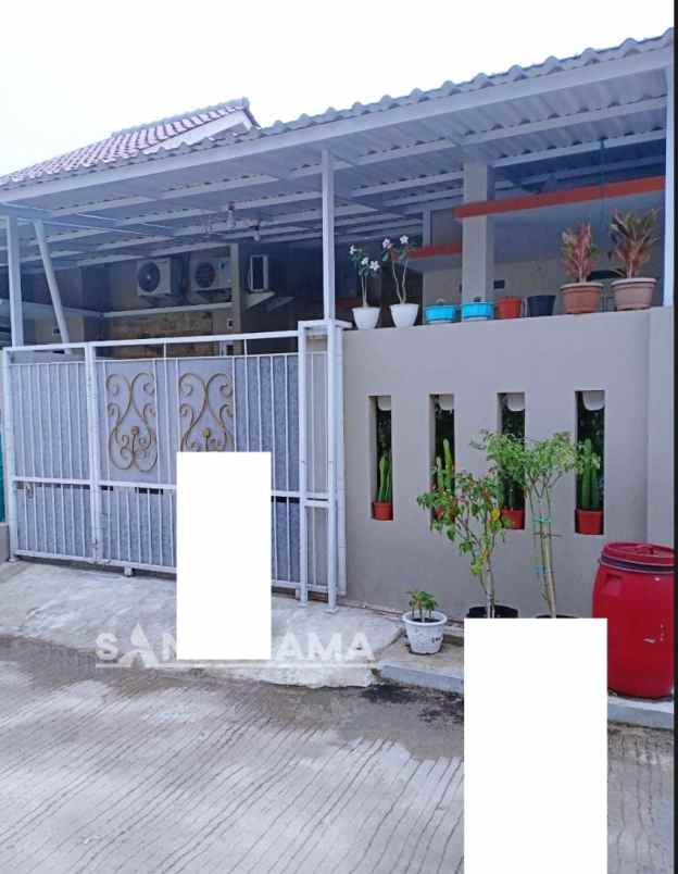 rumah second cantik banget terawat sawangan rohsann