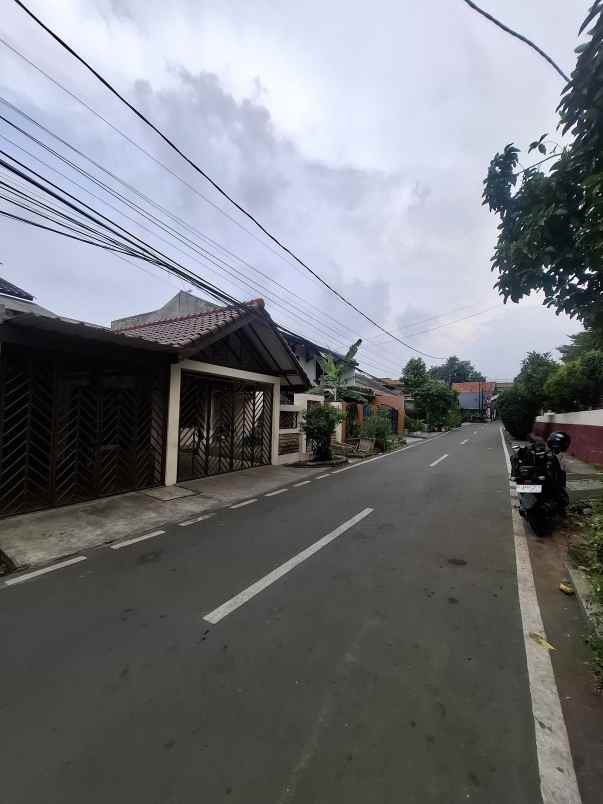 rumah secondary bebas banjir di pondok kopi jaktim
