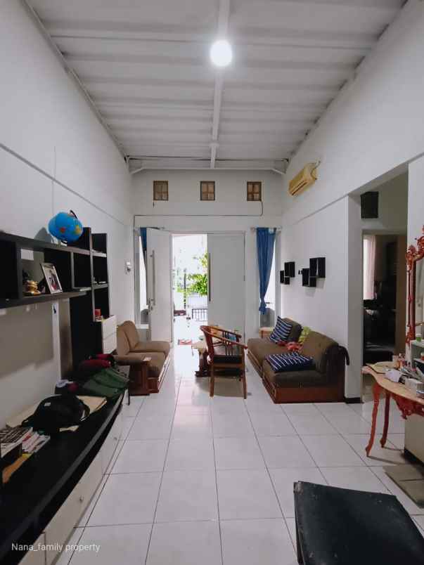 rumah secondary semi furnished di bintaro pesanggrahan