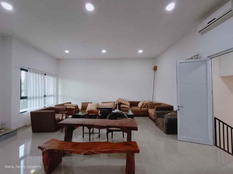 rumah secondary semi furnished di bintaro pesanggrahan