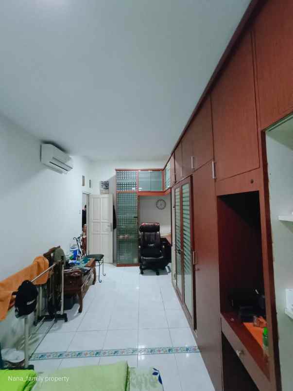 rumah secondary semi furnished di bintaro pesanggrahan