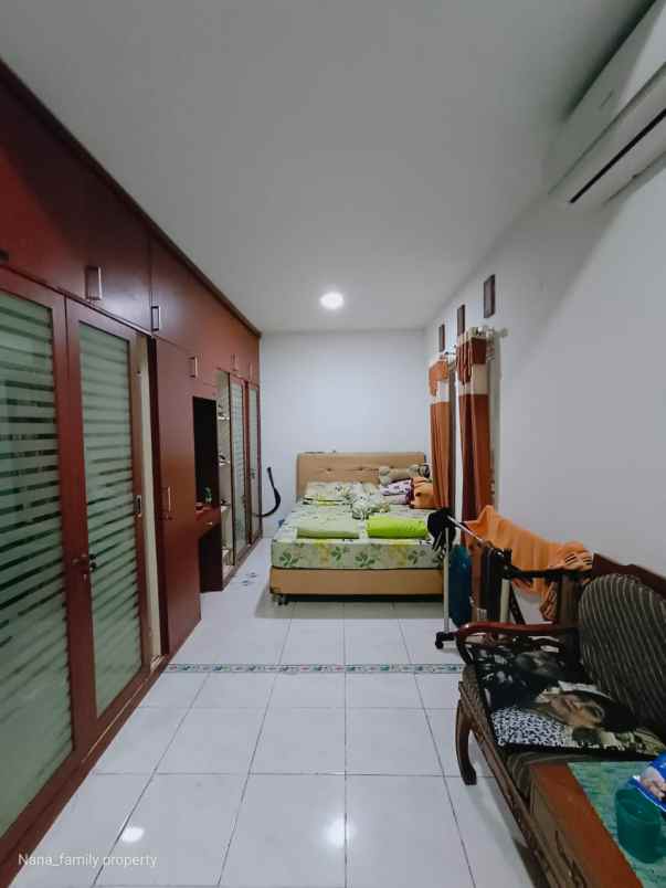 rumah secondary semi furnished di bintaro pesanggrahan