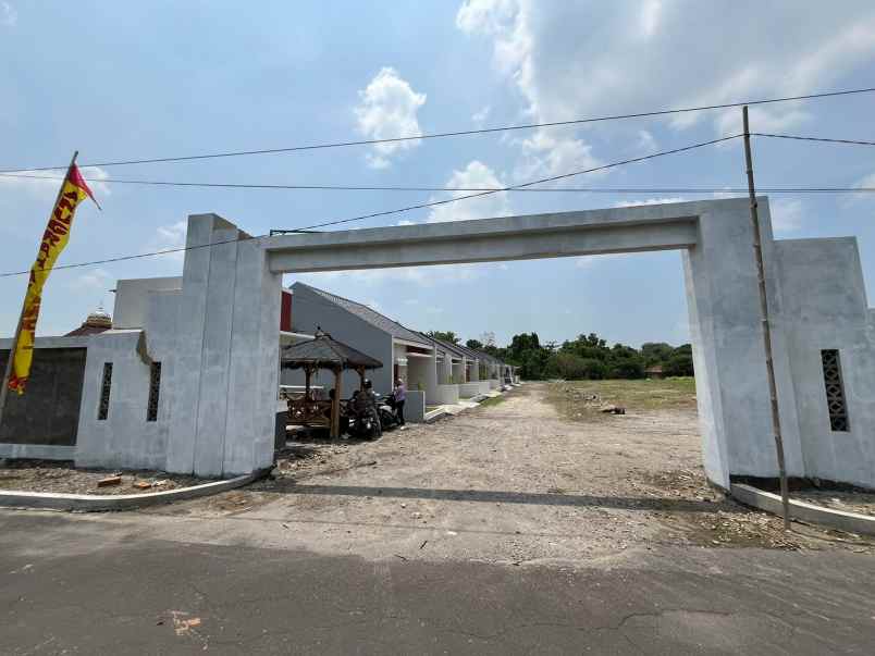 rumah siap huni cuma 235 juta dekat stasiun klaten