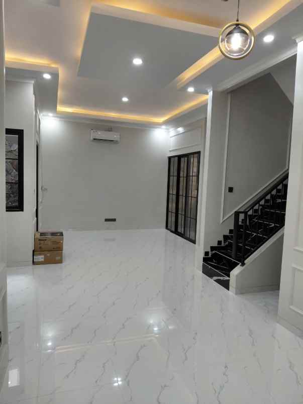 rumah siap huni lokasi strategis di griyaloka bsd