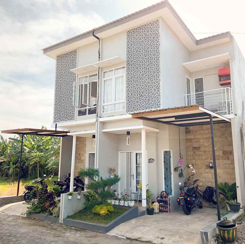 rumah super elegan dengan harga cuma 300 juta an