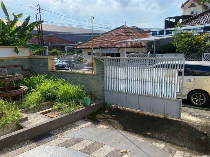 rumah tengah kota siap huni jalan supriyadi semarang