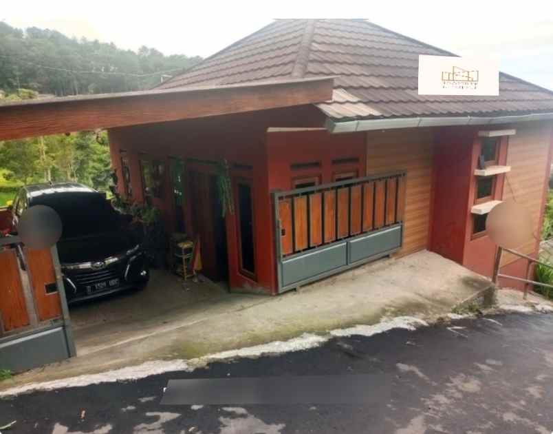 rumah villa di boscha lembang siap huni