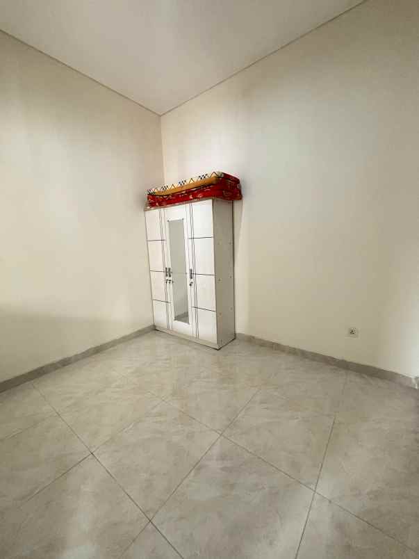 sewa rumah furnish hook lavon swan city tangerang