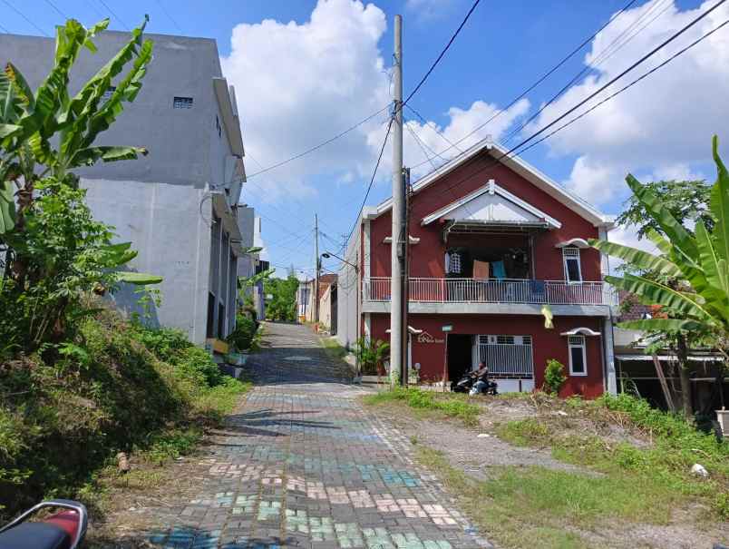 tanah hook lingkungan kos kradenan sampangan