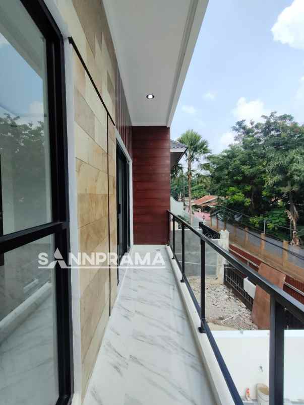 townhouse 2 lantai hanya 5 unit di jakarta timur