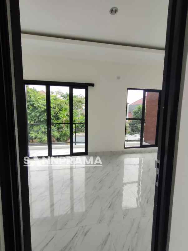 townhouse 2 lantai hanya 5 unit di jakarta timur