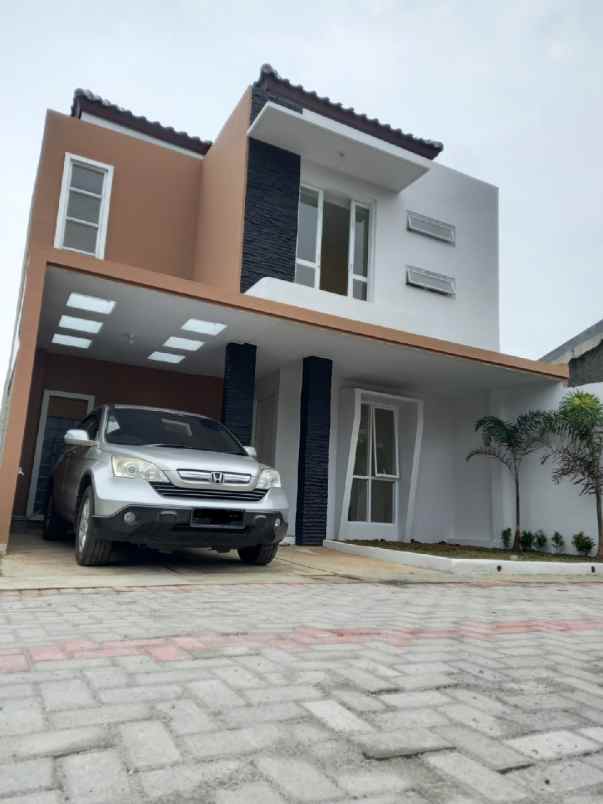 townhouse exclusive di rawalumbu bekasi kota bisa kor